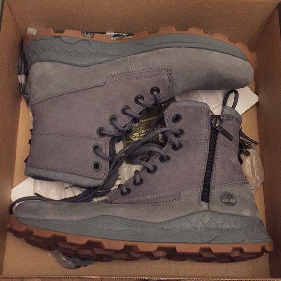 timberland brooklyn side zip boots in grey